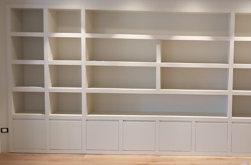 libreria laccata dopo