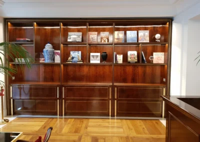 Mobile credenza trasparente lucido per hotel